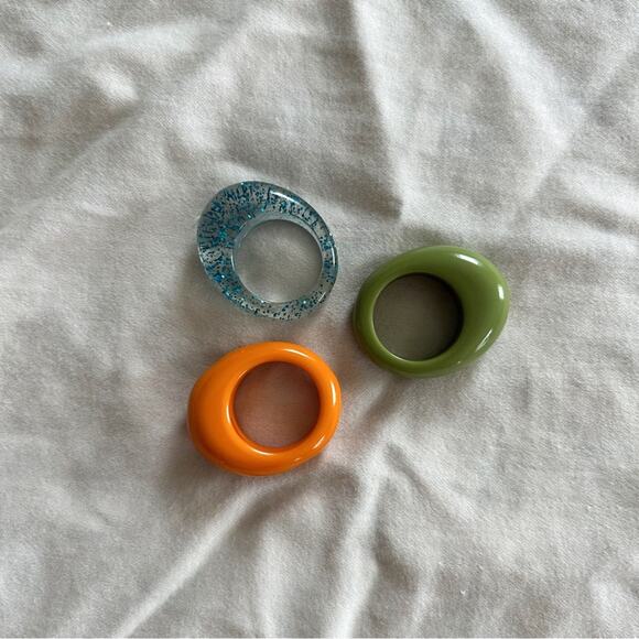 Urban Outfitters Jewelry - Urban Outfitters Roxy Resin Chunky Rings